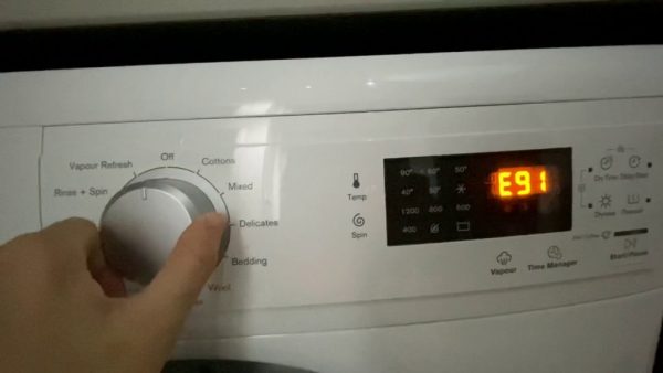 lỗi-e91-máy-giặt-electrolux